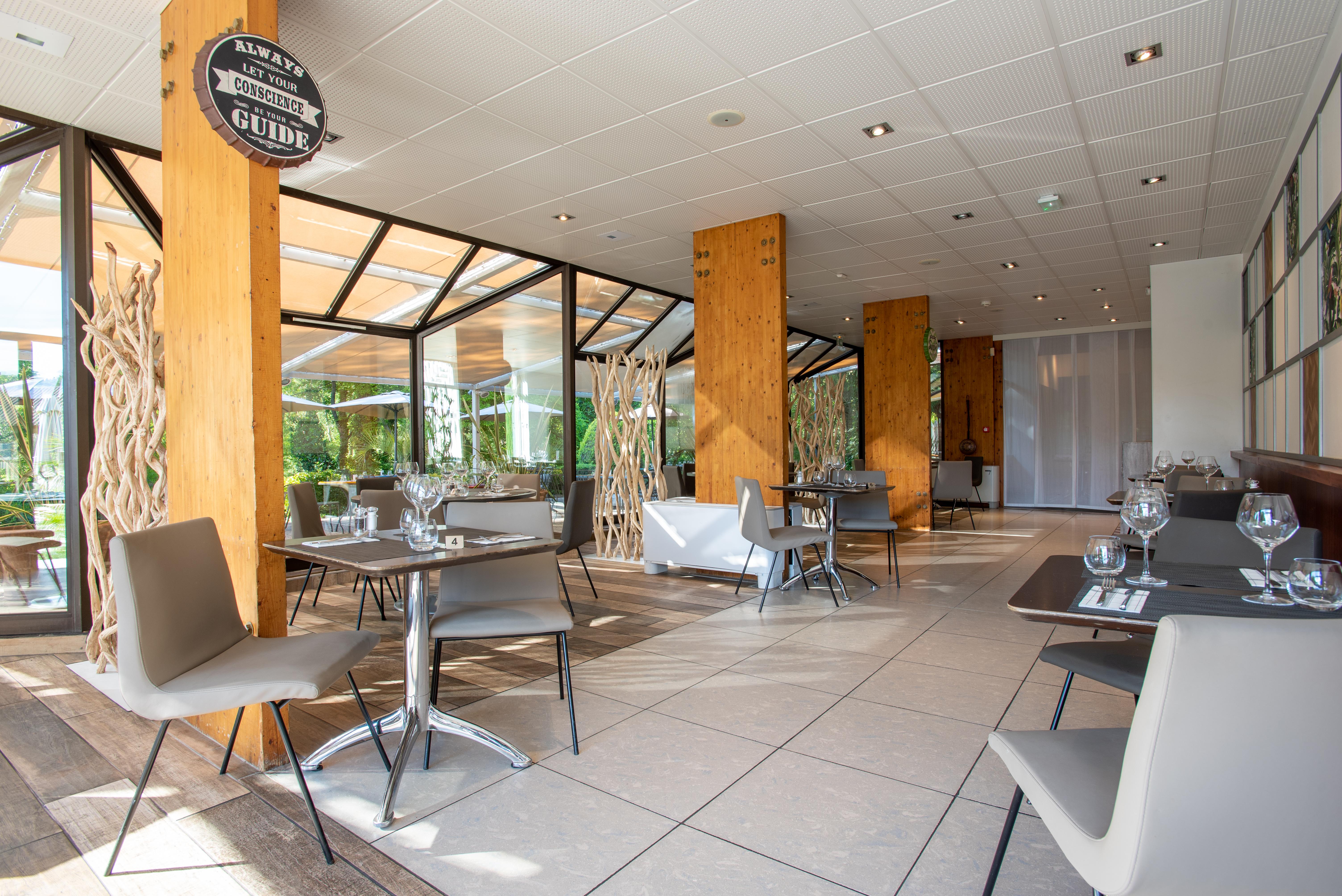 Novotel Aix-En-Provence Pont De L'Arc Exterior photo